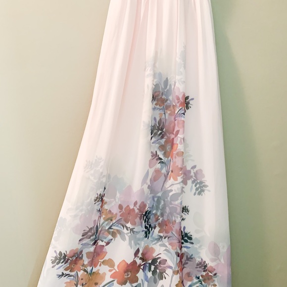 Little Mistress Light Dusty Pink Floral Maxi Dress - Picture 5 of 13